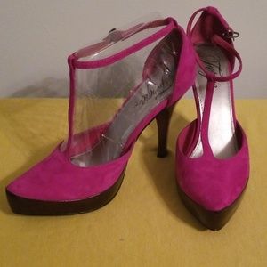 24 HOUR SPECIAL!!  Fergilicious Platform Heels!